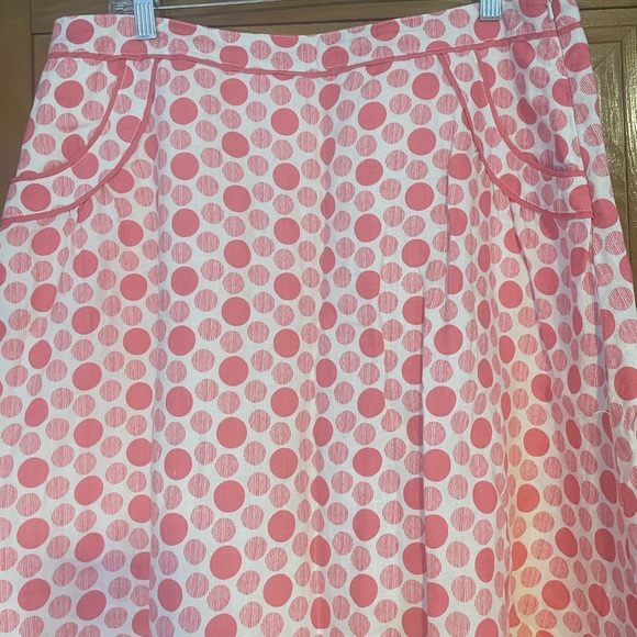 Boden a line lined skirt with side zipper and pockets. EUC - Picture 2 of 4